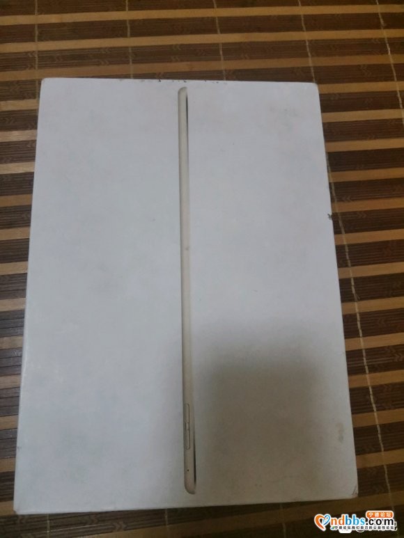 出一个苹果air2  64g   轻微磨损不影响使用。只出本-1.jpg