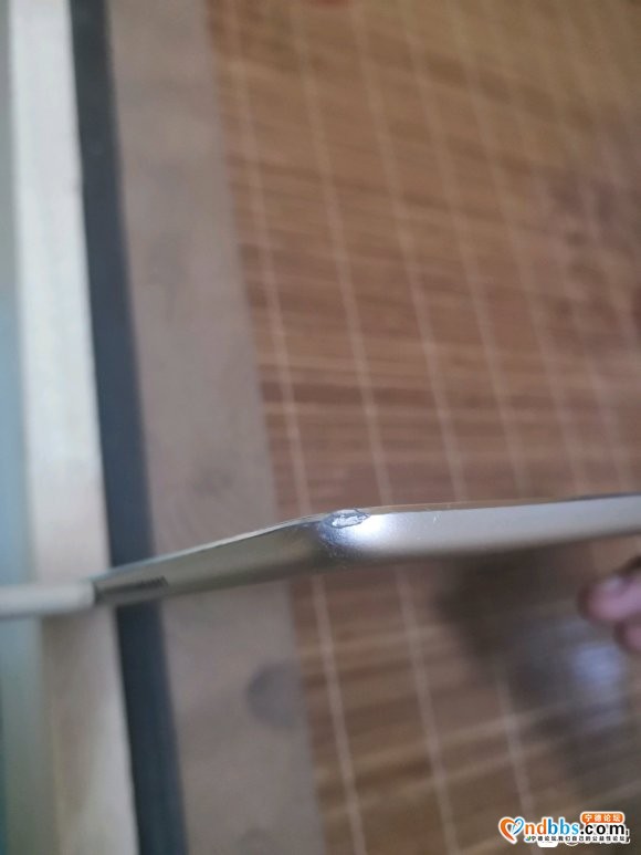 出一个苹果air2  64g   轻微磨损不影响使用。只出本-3.jpg