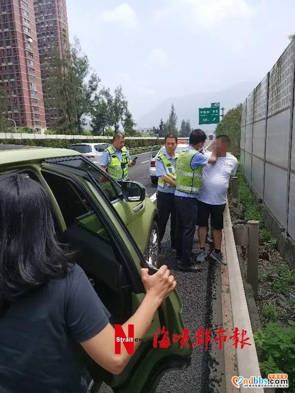惊心！涉嫌绑架儿童，宁德高速交警追击拦截-1.jpg