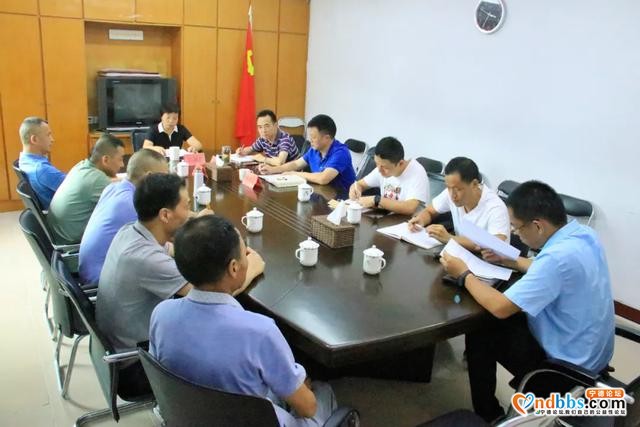宁德市委老干部局召开“八一”建军节军转干部座谈会-1.jpg