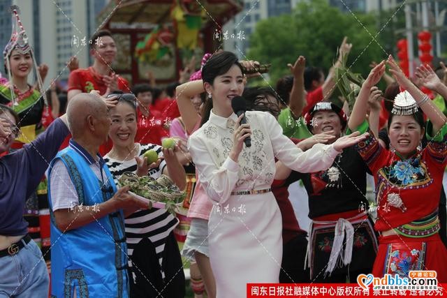 图讯丨“心连心”慰问演出走进宁德市区南岸公园-1.jpg