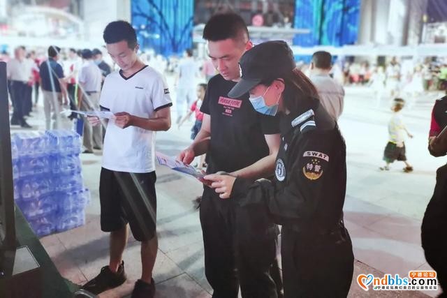 「一周警事」匕首操演练、反诈宣传……蕉城巡特警女子中队“拍了拍”你-2.jpg