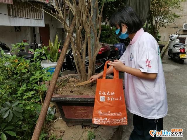 三社联动｜大地美容+零废弃日生活 立“圾”行动进鹤峰社区-9.jpg