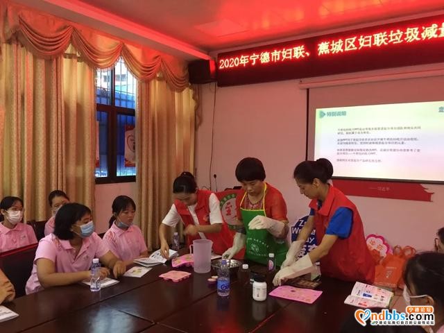 三社联动｜大地美容+零废弃日生活 立“圾”行动进鹤峰社区-16.jpg