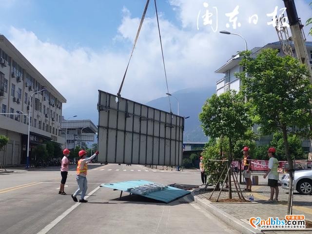 拆！月底前，宁德市区“下架”400多面违规户外广告-3.jpg
