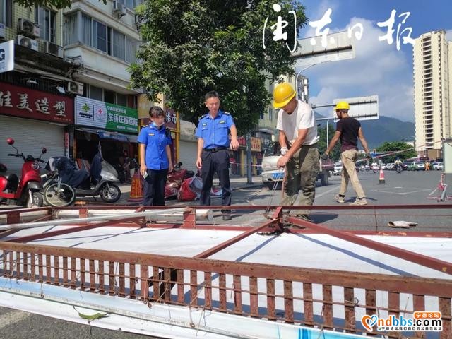 拆！月底前，宁德市区“下架”400多面违规户外广告-1.jpg