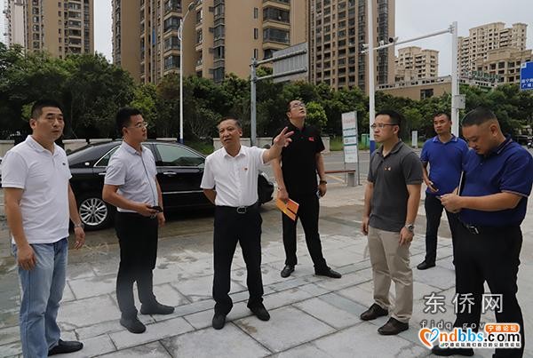 开发区领导调研智慧社区建设工作-1.jpg