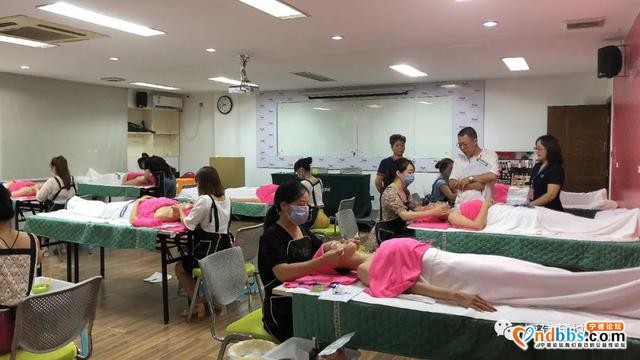 开展美容技能培训 拓宽妇女就业路-2.jpg