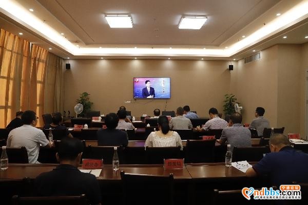 东侨开发区召开党工委理论学习中心组学习会-2.jpg