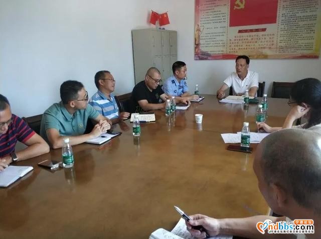 区政府党组成员、二级调研员张德辉开展“门前三包”明察暗访及专题分析会-3.jpg