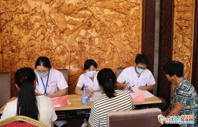 宁德师范学院附属宁德市医院党委与飞鸾镇岚口村委党支部联合开展健康扶贫助力乡村振兴党建共建四下基层活动-5.jpg