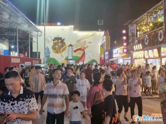 东南网探访蕉城夜市，城市晚间有温度了-3.jpg