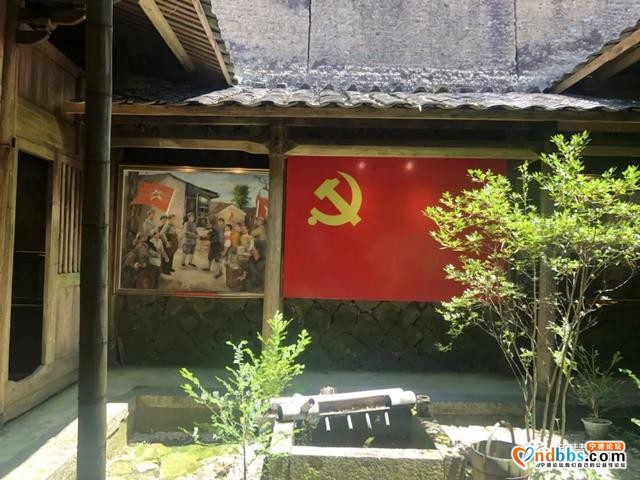 蕉南街道开展“学习红色事迹，重温红色故事”爱国主义教育主题团日活动-3.jpg
