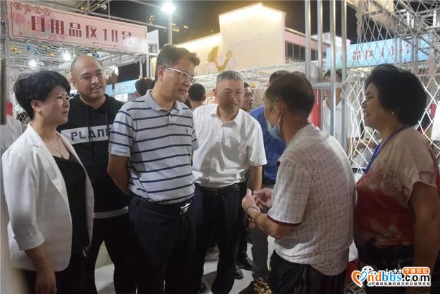 市委书记逛“蕉城夜市”惦记城市“烟火气”-4.jpg
