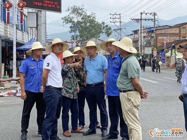 八都店招改造、占道经营集中整治，拆除面积约4200㎡-3.jpg