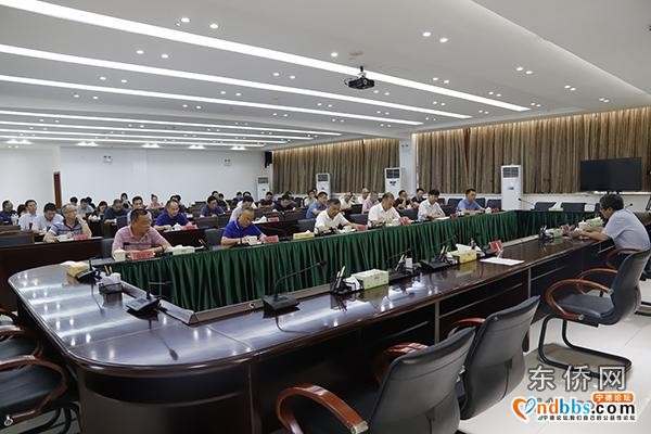 东侨开发区开展《政务处分法》宣讲活动暨党工委理论学习中心组学习会-1.jpg
