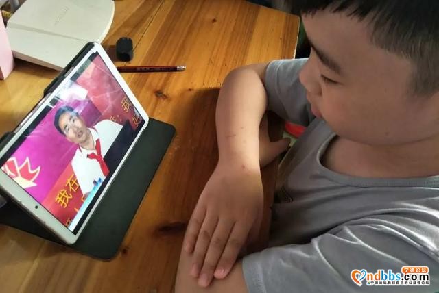 传承红色基因 争做时代新人 | 桐北中心小学组织学习传达全国第八次少代会精神直播访谈活动-5.jpg