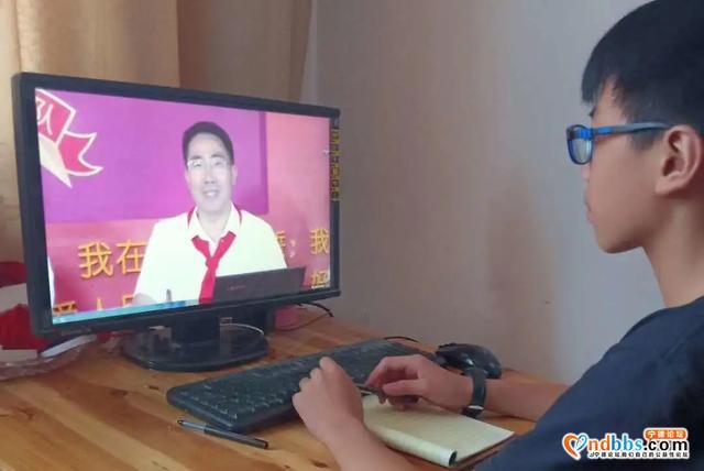 传承红色基因 争做时代新人 | 桐北中心小学组织学习传达全国第八次少代会精神直播访谈活动-6.jpg