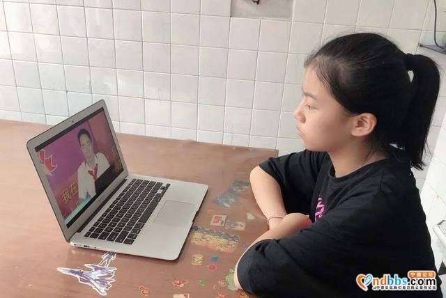 传承红色基因 争做时代新人 | 桐北中心小学组织学习传达全国第八次少代会精神直播访谈活动-9.jpg