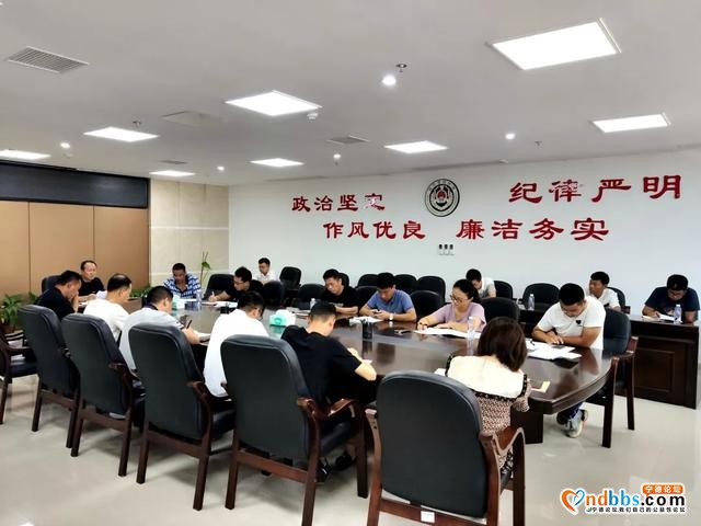 市政篇 | 路灯明 道路清 城市管理暖人心-3.jpg