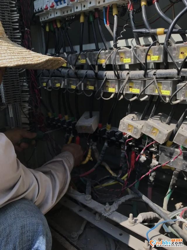 市政篇 | 路灯明 道路清 城市管理暖人心-9.jpg
