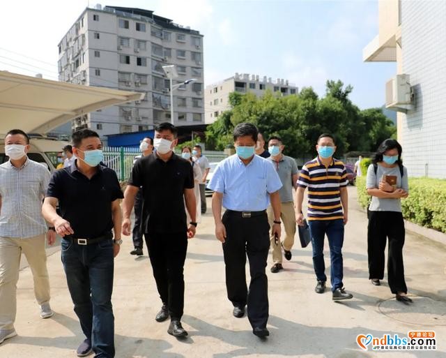 省卫健委指导组一行到福安市医院开展秋冬季新冠肺炎疫情防控工作指导-1.jpg