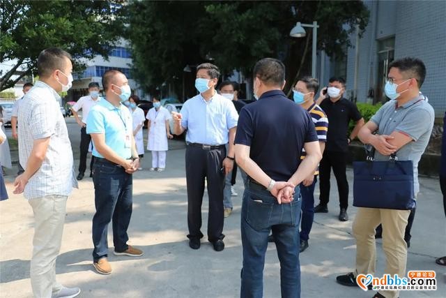 省卫健委指导组一行到福安市医院开展秋冬季新冠肺炎疫情防控工作指导-3.jpg