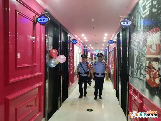 万郦义警巡逻队，“蕉城夜市”街头帅气的风景-3.jpg