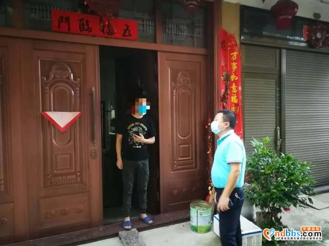 溪柄镇：紧盯重点对象，抓好关键环节！打赢打好疫情防控阻击战-1.jpg