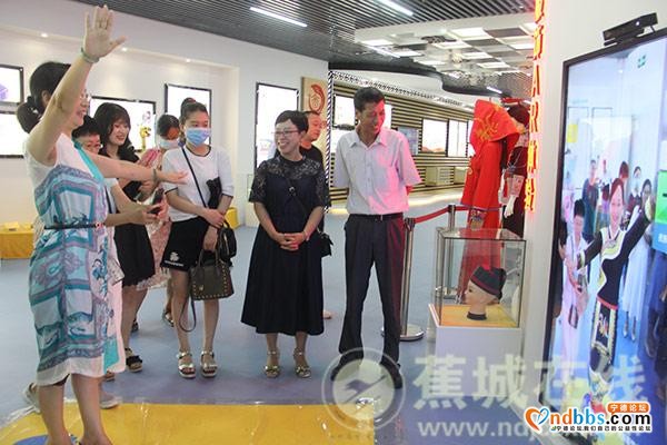 区科技局开展科技·人才活动周活动-3.jpg