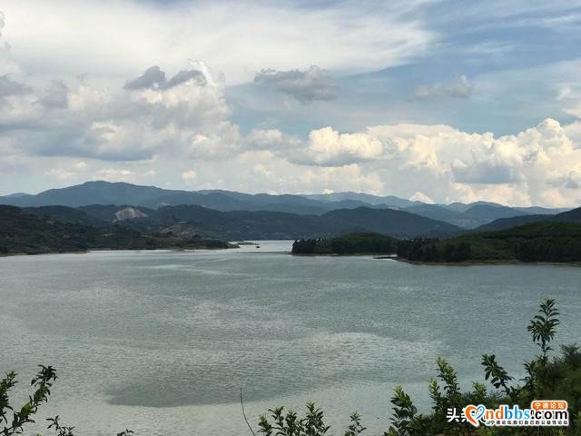福建宁德市有一个县，拥有2条高速和2条铁路，县城建在湖泊边-9.jpg