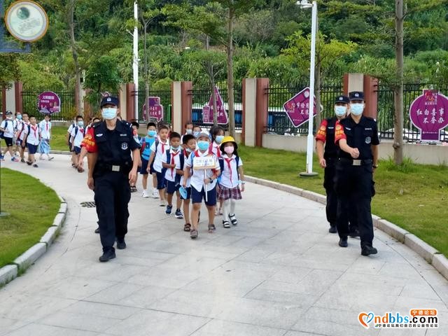 守护平安开学季 东侨巡特警校园行-4.jpg