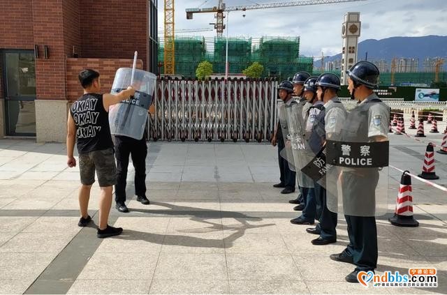 守护平安开学季 东侨巡特警校园行-9.jpg