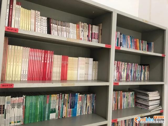 蕉城：「聚焦基层」八都镇：登门送书暖人心 入户送学守初心-3.jpg