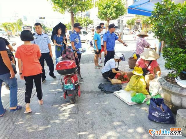 宁德华小：东侨开发区领导莅临我校开展校园及周边环境专项整治行动-4.jpg
