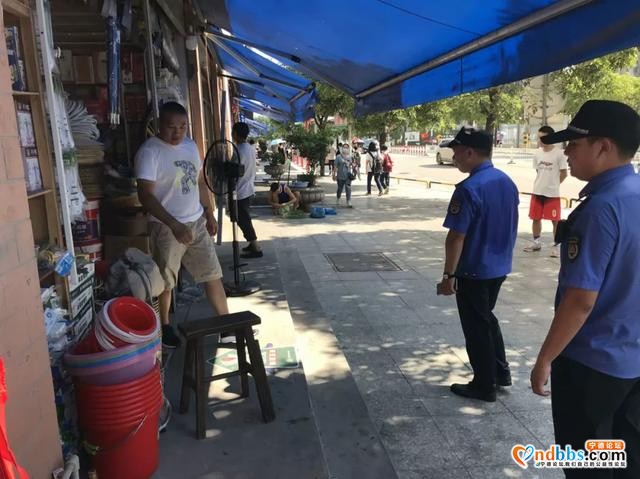 宁德华小：东侨开发区领导莅临我校开展校园及周边环境专项整治行动-6.jpg