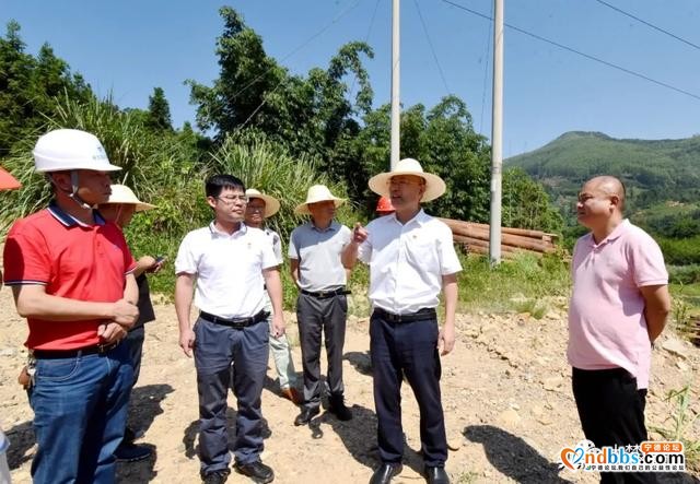 直奔现场！区领导调研G237国道和周边环境整治情况-3.jpg