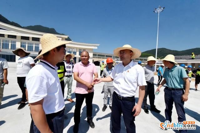 直奔现场！区领导调研G237国道和周边环境整治情况-4.jpg