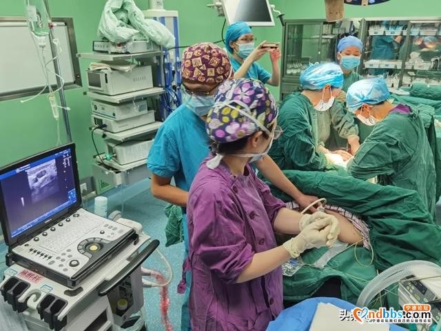 宁德一产妇术后大出血3000毫升命悬一线！多学科全力抢救助其脱险-3.jpg