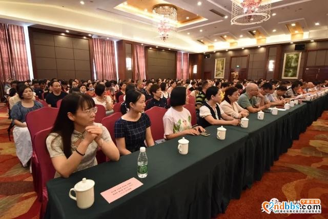 教师节座谈会，区长都有哪些嘱托？点进来（内附表扬名单）~-3.jpg