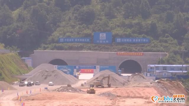 捷报！福安韩赛快速通道控制性工程——仙山顶隧道全线贯通-12.jpg