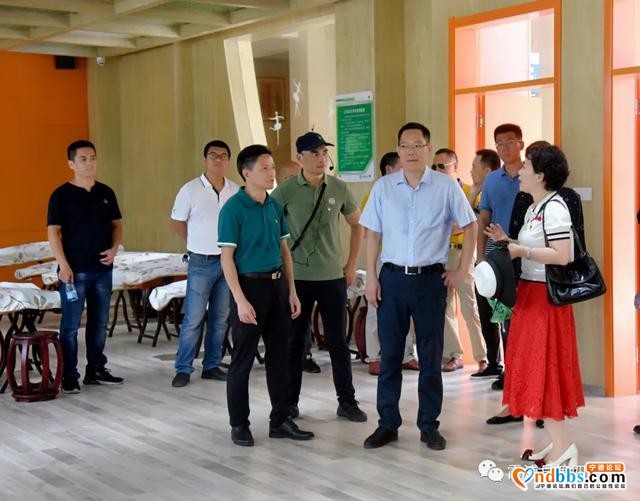 陈贵裕县长一行莅临第四小学调研指导-10.jpg