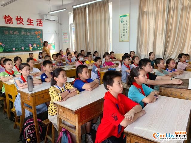 垃圾分类知识进课堂，看看学生们都学到了什么-5.jpg