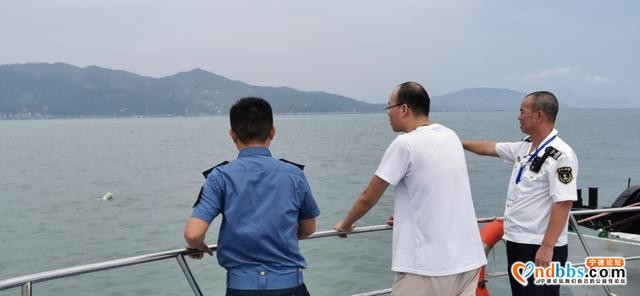 海上亮剑∣宁德海事局联合多部门开展三都澳军事航道、水鼓设施周边违规设置养殖物清理专项行动-3.jpg