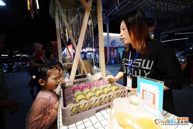 看过来！“凡素”网红街夜市新亮点-14.jpg