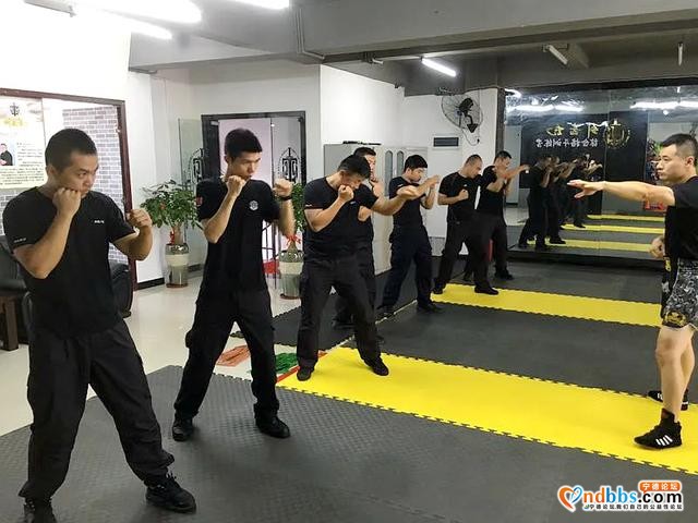 “鼎”级格斗、最“硬”技术！福鼎特警升级中-2.jpg