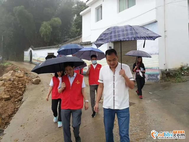 党建引领｜健康义诊、结对帮扶、防疫指导......我院党委健康扶贫日的这些举措温暖了基层群众的心-8.jpg