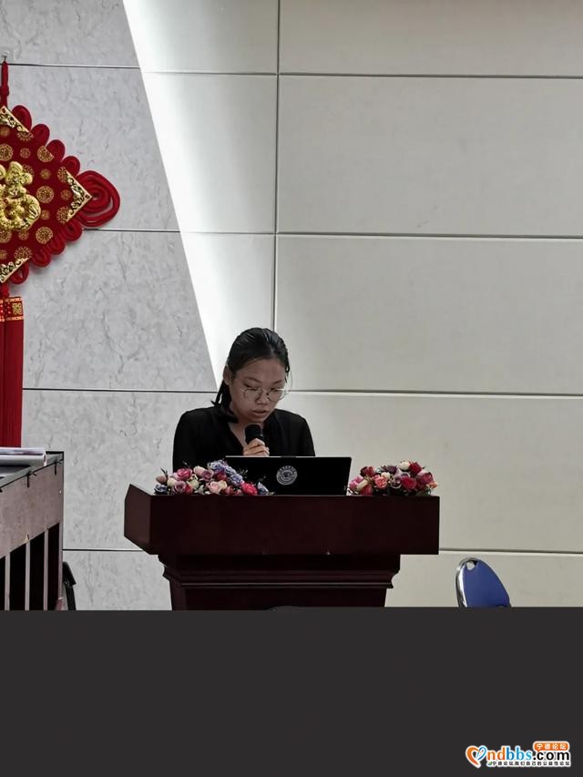 青蓝携手　薪火相传——我校召开2020-2021学年“青蓝工程”“德育、教学”双师师徒启动仪式-6.jpg