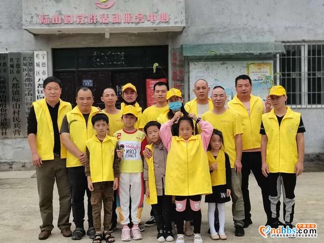 中秋佳节送温暖，孤寡老人得关爱-2.jpg