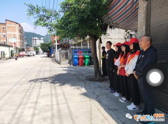 助力文明城市创建 实习教师志愿者在行动-1.jpg